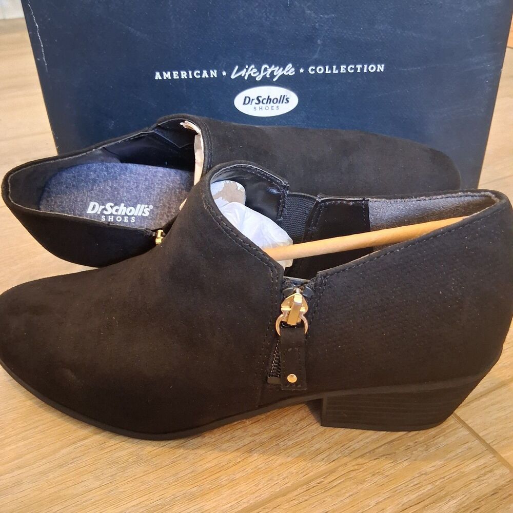 NEW Dr. Scholl's Brief Ankle Boot Bootie Shoe Black Microfiber Suede Women sz 9
